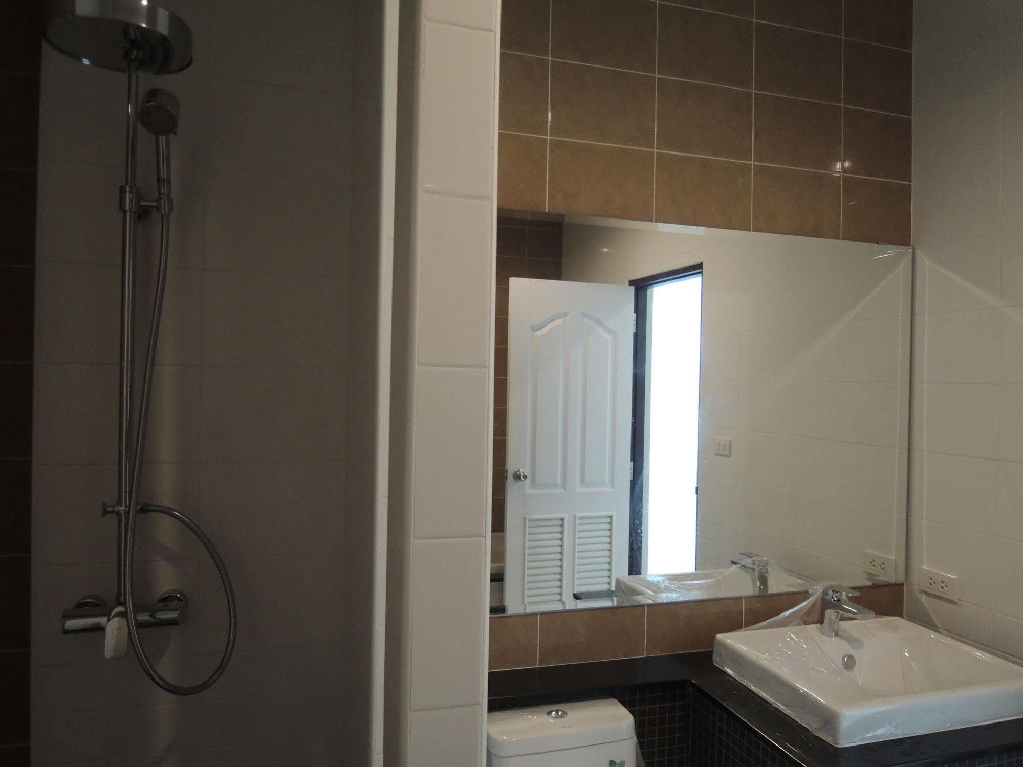 צ'יאנג מאי Misone Hotel מראה חיצוני תמונה
